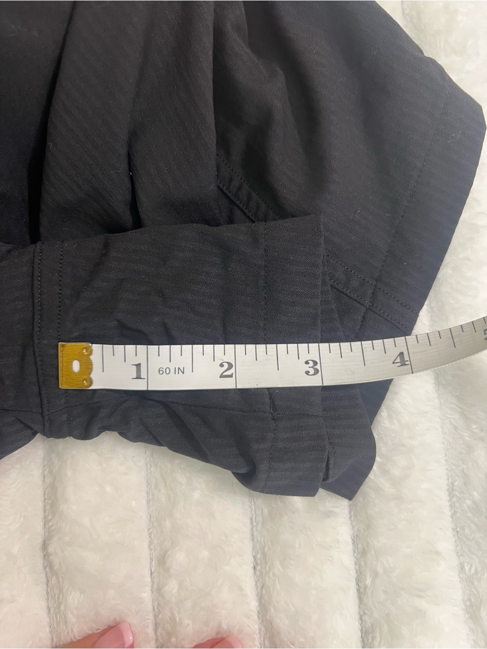 🖤Lululemon Dance Studio Mid-Rise Shorts – Black – Size 4 🖤 - Picture 8 of 8